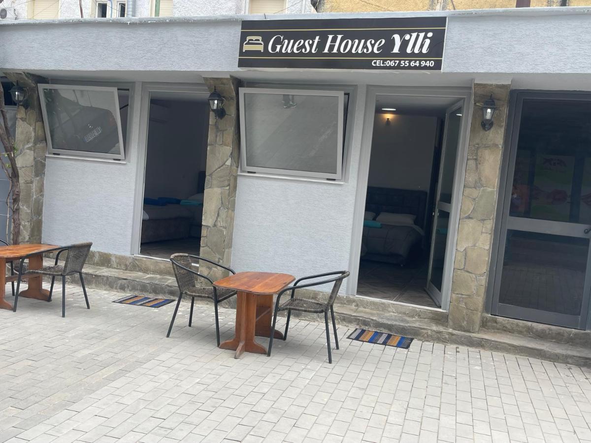Ylli Guesthouse Пермети Экстерьер фото